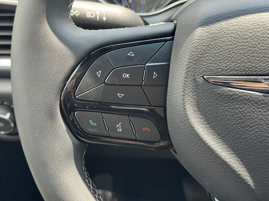 used 2025 Chrysler Pacifica car, priced at $34,049