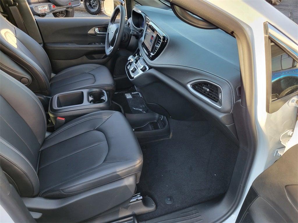 new 2026 Chrysler Pacifica car, priced at $43,420