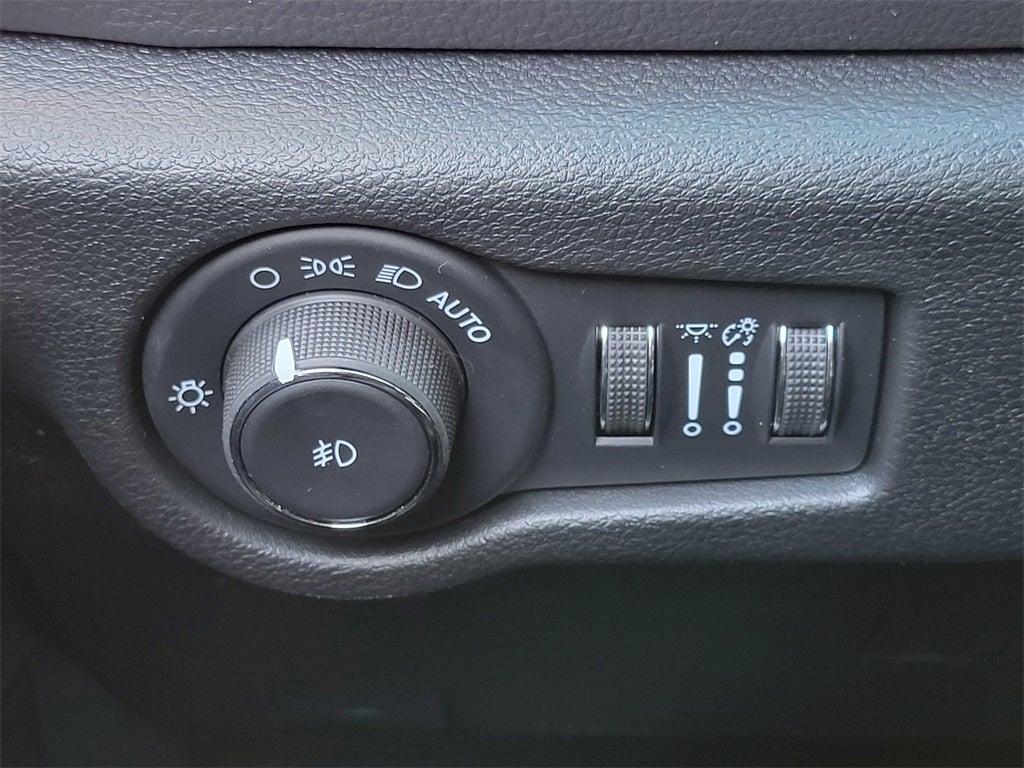 new 2026 Chrysler Pacifica car, priced at $43,420