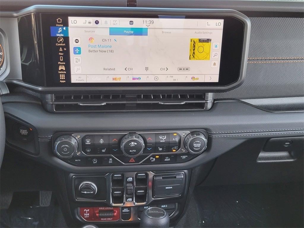 new 2025 Jeep Gladiator car, priced at $52,185