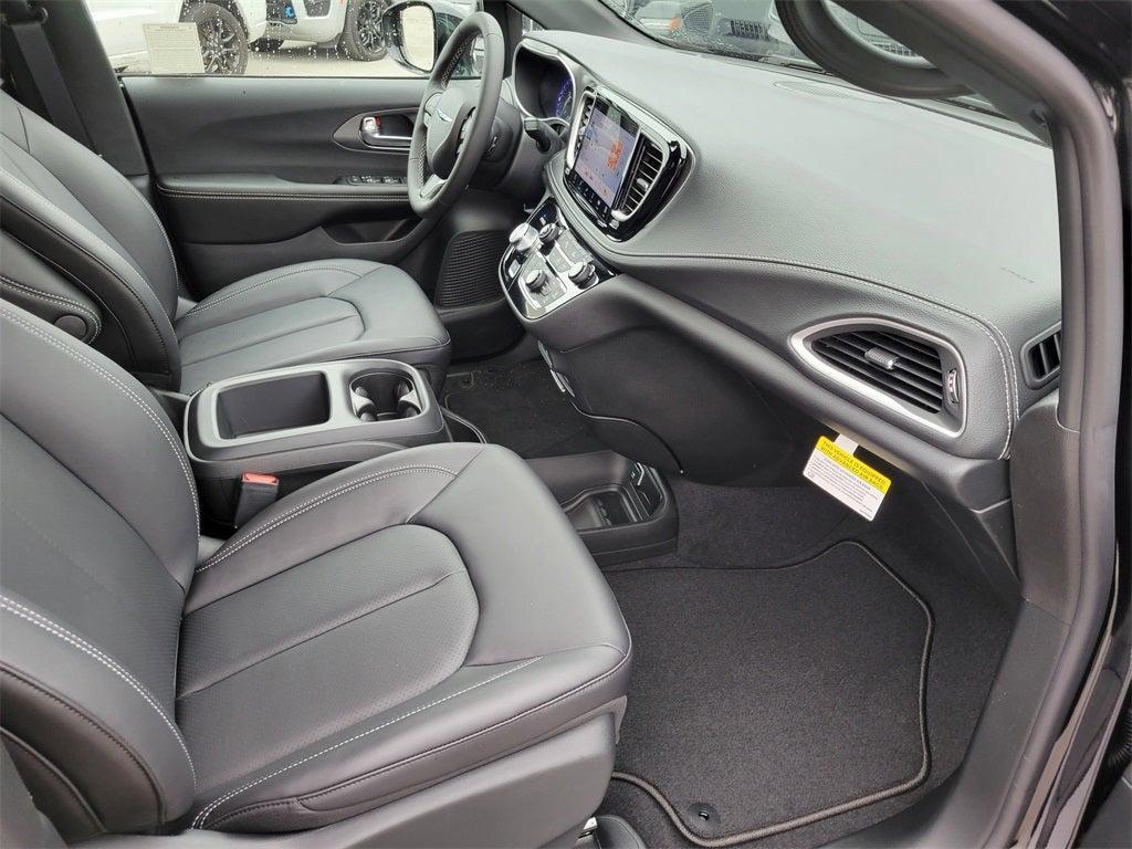 new 2026 Chrysler Pacifica car, priced at $47,955