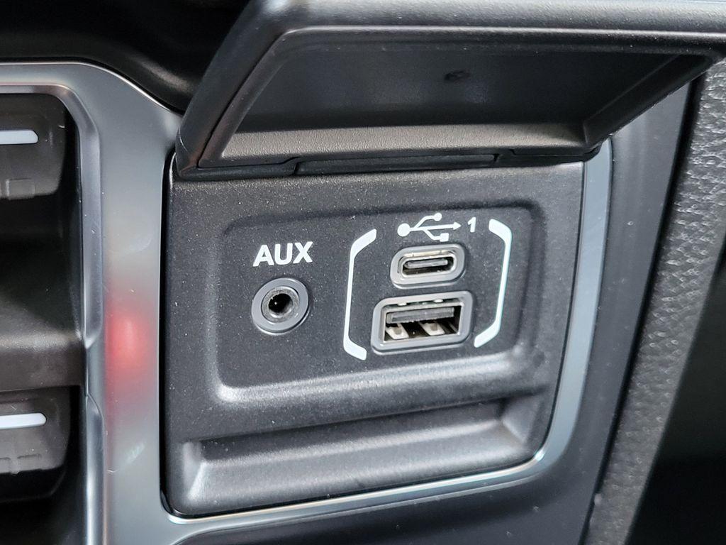 new 2026 Jeep Gladiator car, priced at $48,477