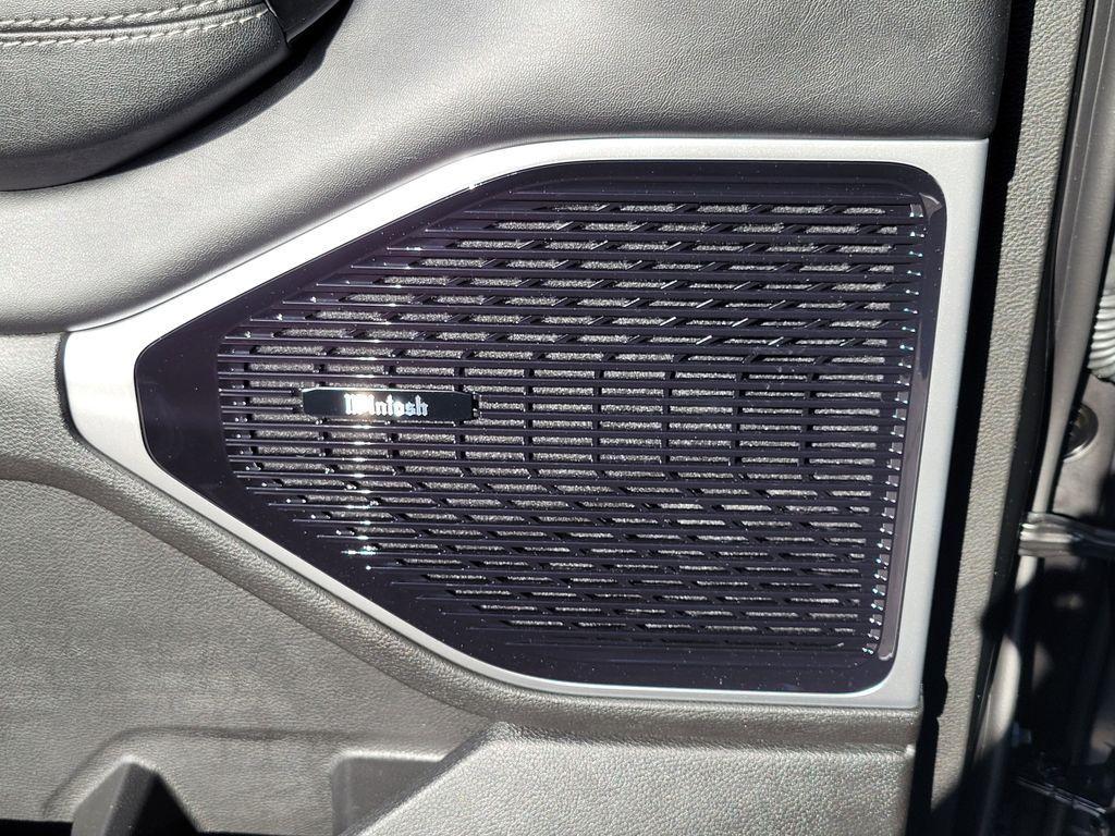 new 2026 Jeep Grand Wagoneer car, priced at $76,291
