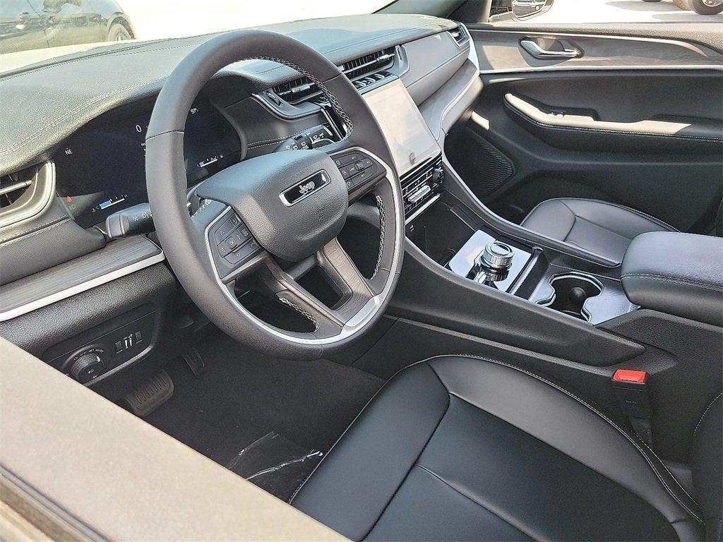 new 2025 Jeep Grand Cherokee car, priced at $43,759