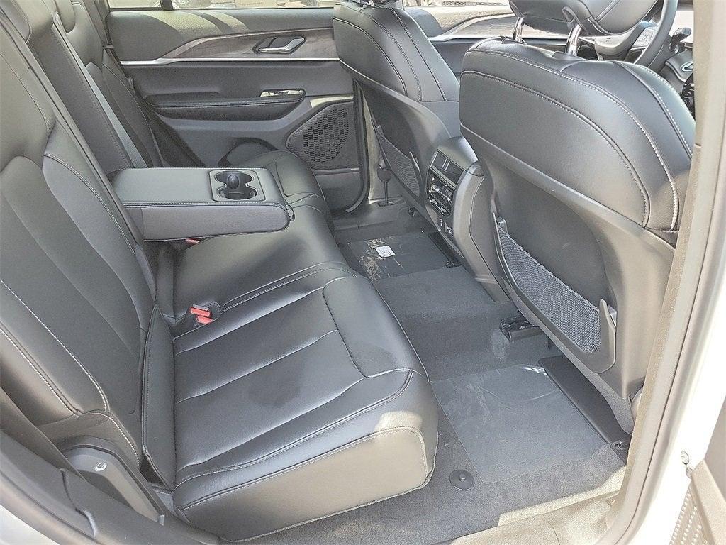 new 2025 Jeep Grand Cherokee car, priced at $43,759