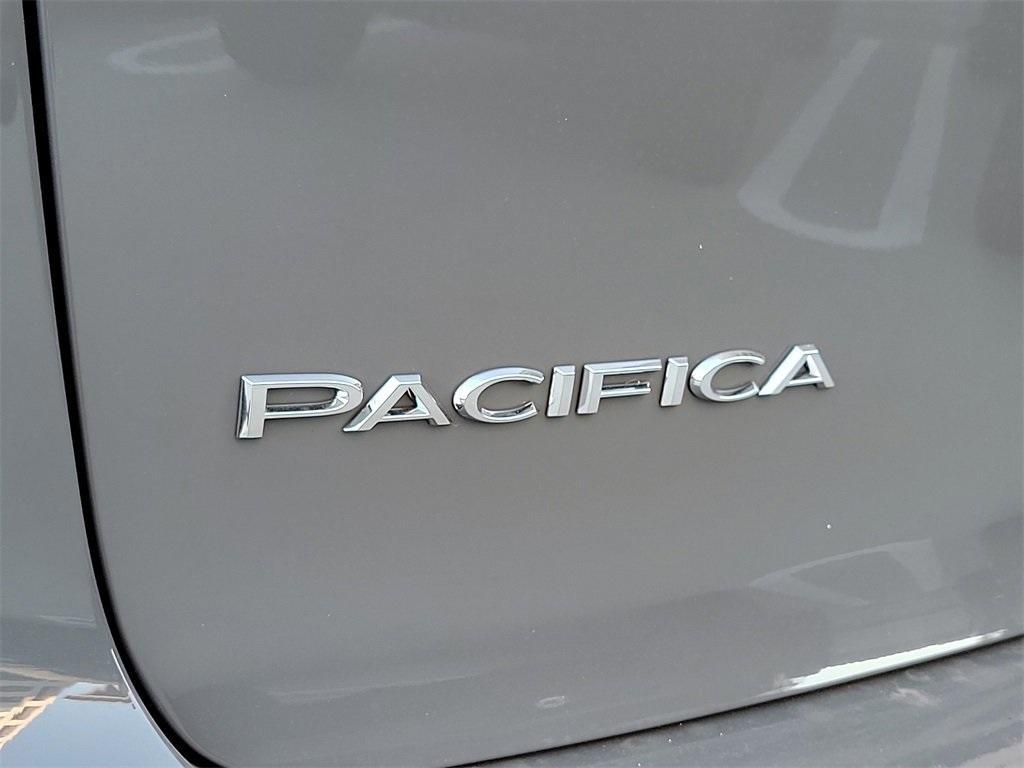new 2025 Chrysler Pacifica car, priced at $45,920