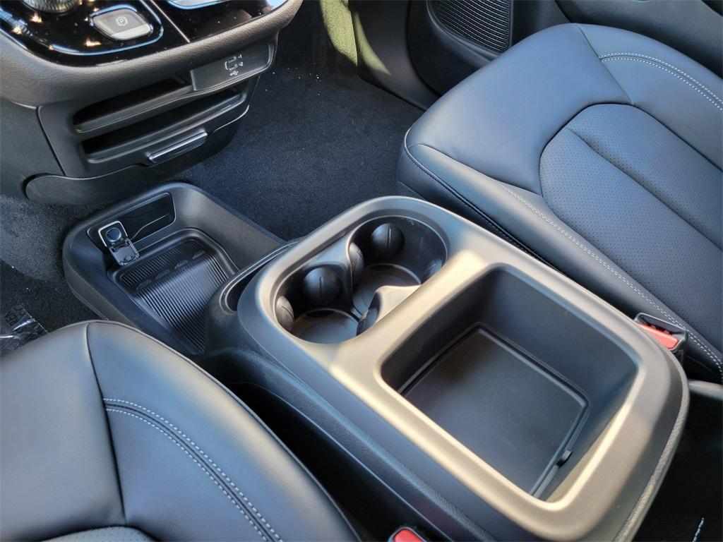 new 2026 Chrysler Pacifica car, priced at $43,420