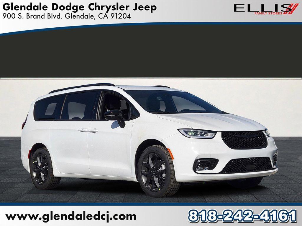 new 2026 Chrysler Pacifica car, priced at $45,845