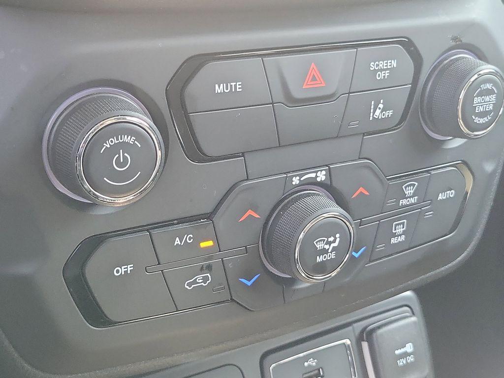 used 2023 Jeep Renegade car, priced at $21,900