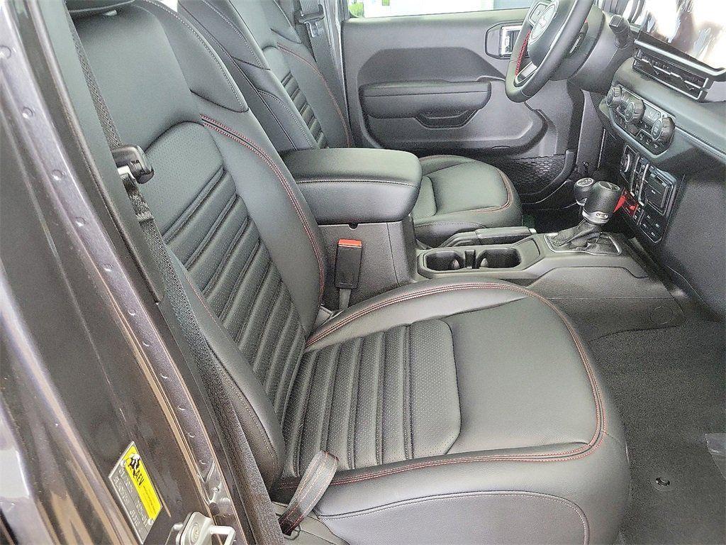 new 2025 Jeep Gladiator car, priced at $75,960