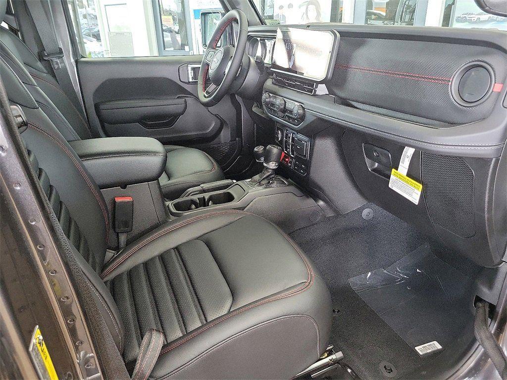 new 2025 Jeep Gladiator car, priced at $75,960