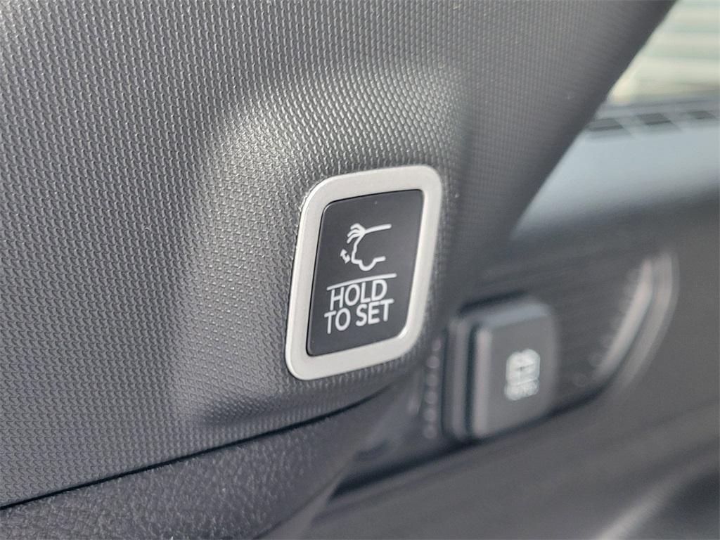 new 2026 Jeep Cherokee car, priced at $42,815