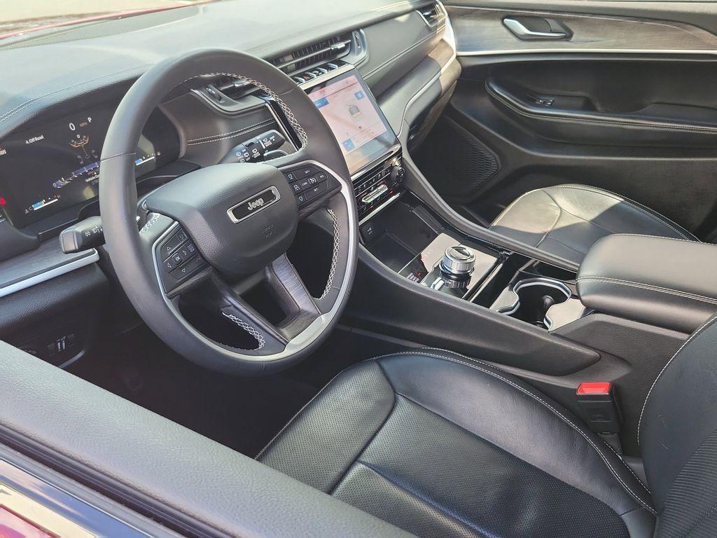 used 2023 Jeep Grand Cherokee car, priced at $33,800