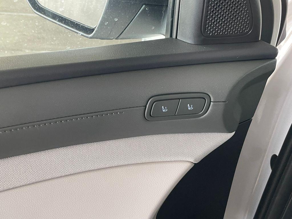 new 2026 Hyundai TUCSON Hybrid car, priced at $41,064