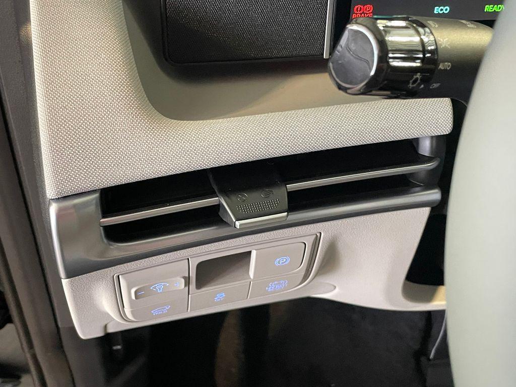 new 2026 Hyundai TUCSON Hybrid car, priced at $40,994