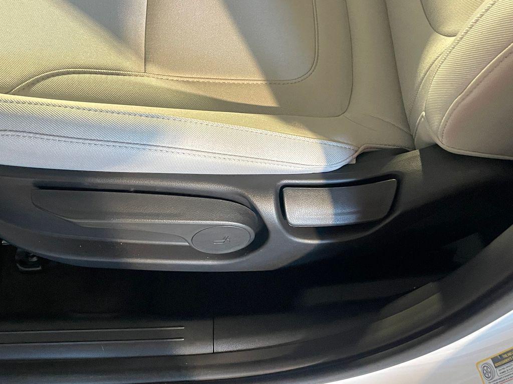 new 2026 Hyundai TUCSON Hybrid car, priced at $34,604