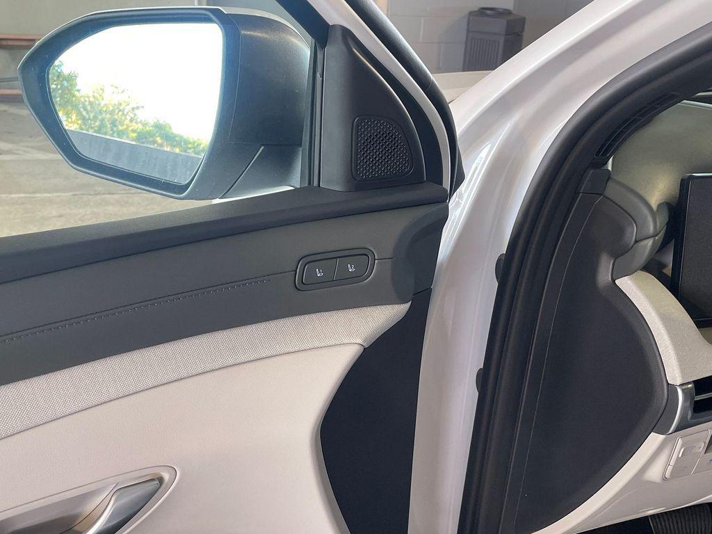 new 2026 Hyundai TUCSON Hybrid car, priced at $41,522