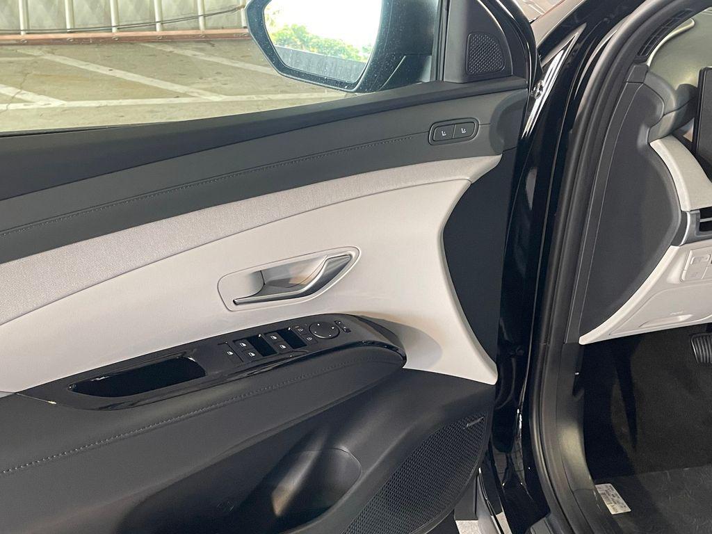 new 2026 Hyundai TUCSON Hybrid car, priced at $41,095