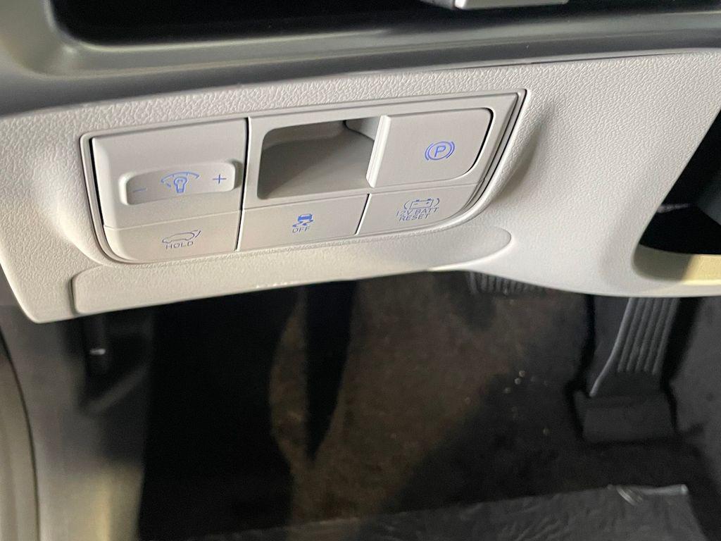 new 2026 Hyundai TUCSON Hybrid car, priced at $41,095