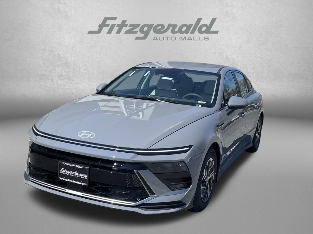 new 2026 Hyundai Sonata Hybrid car, priced at $30,426