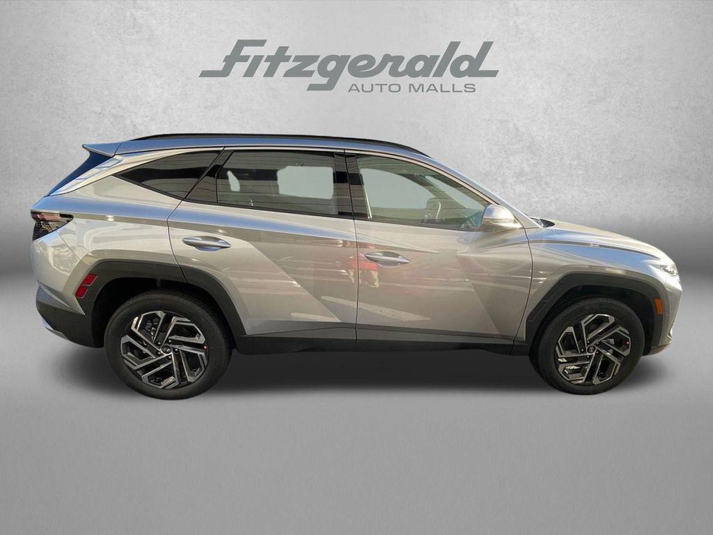 new 2026 Hyundai TUCSON Hybrid car, priced at $41,095