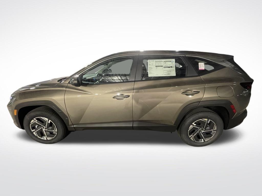 new 2026 Hyundai TUCSON Hybrid car, priced at $34,016