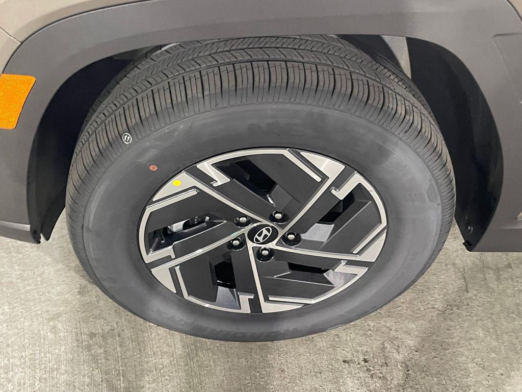 new 2026 Hyundai TUCSON Hybrid car, priced at $34,016