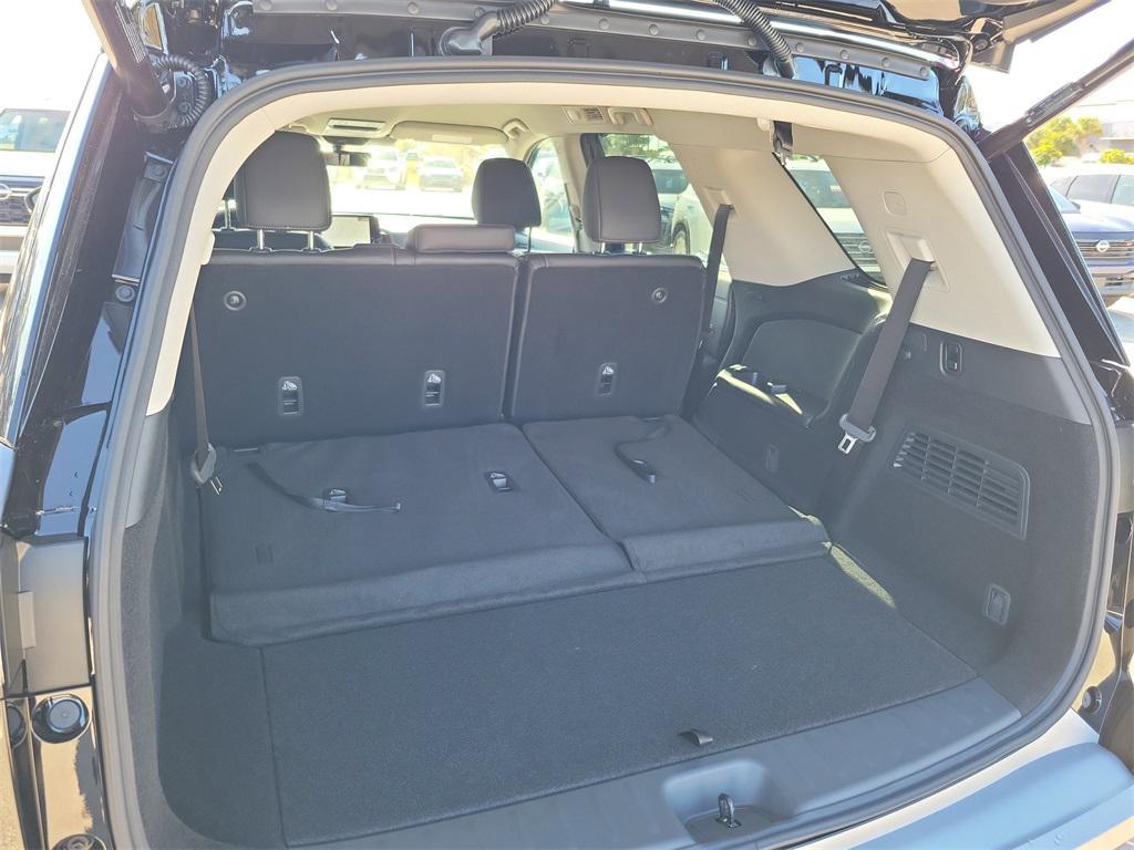 new 2025 Nissan Pathfinder car, priced at $33,907