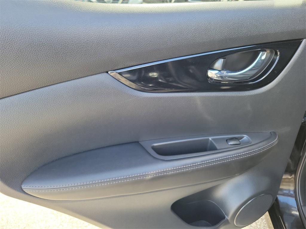 used 2021 Nissan Rogue Sport car, priced at $16,888