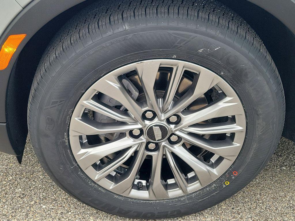 used 2025 Cadillac XT4 car, priced at $31,320