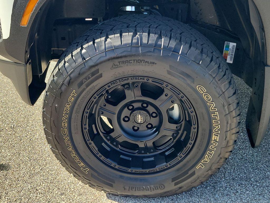 used 2025 Nissan Frontier car, priced at $29,999
