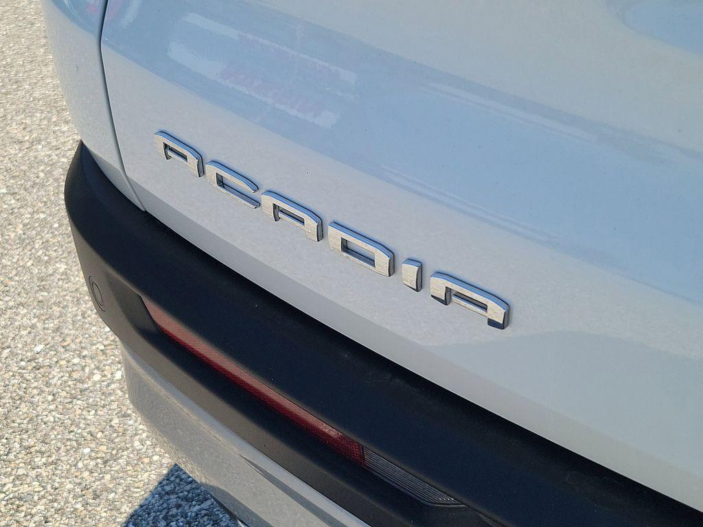 used 2025 GMC Acadia car, priced at $34,934