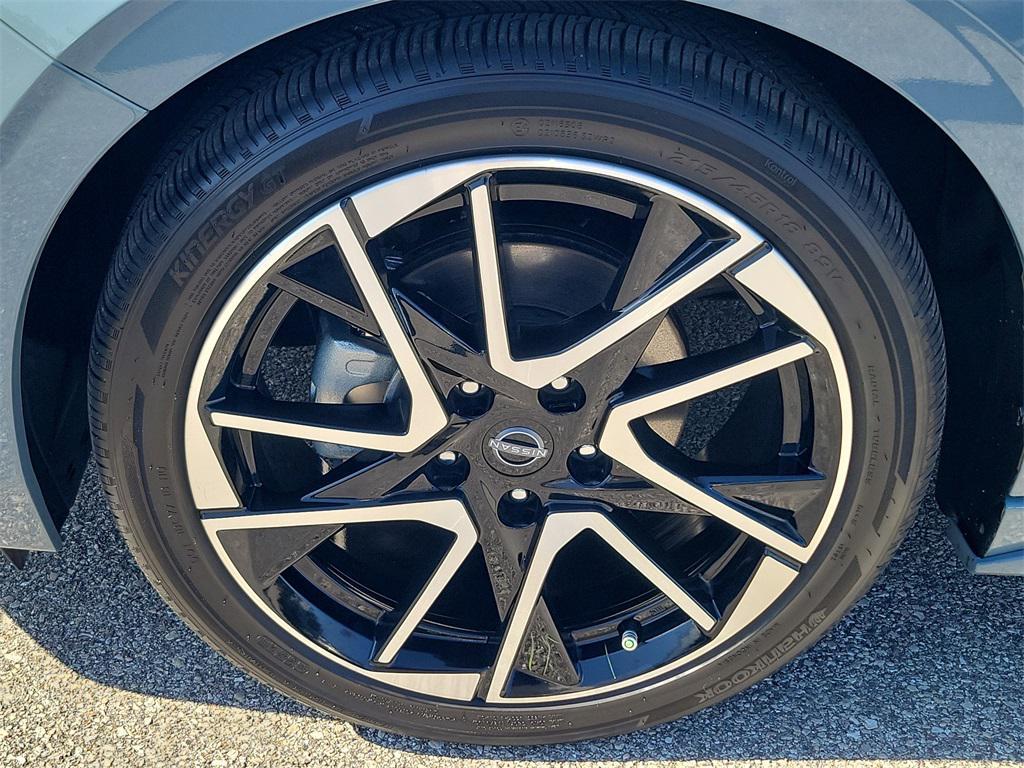 used 2025 Nissan Sentra car, priced at $21,998