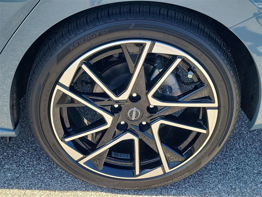 used 2025 Nissan Sentra car, priced at $21,998