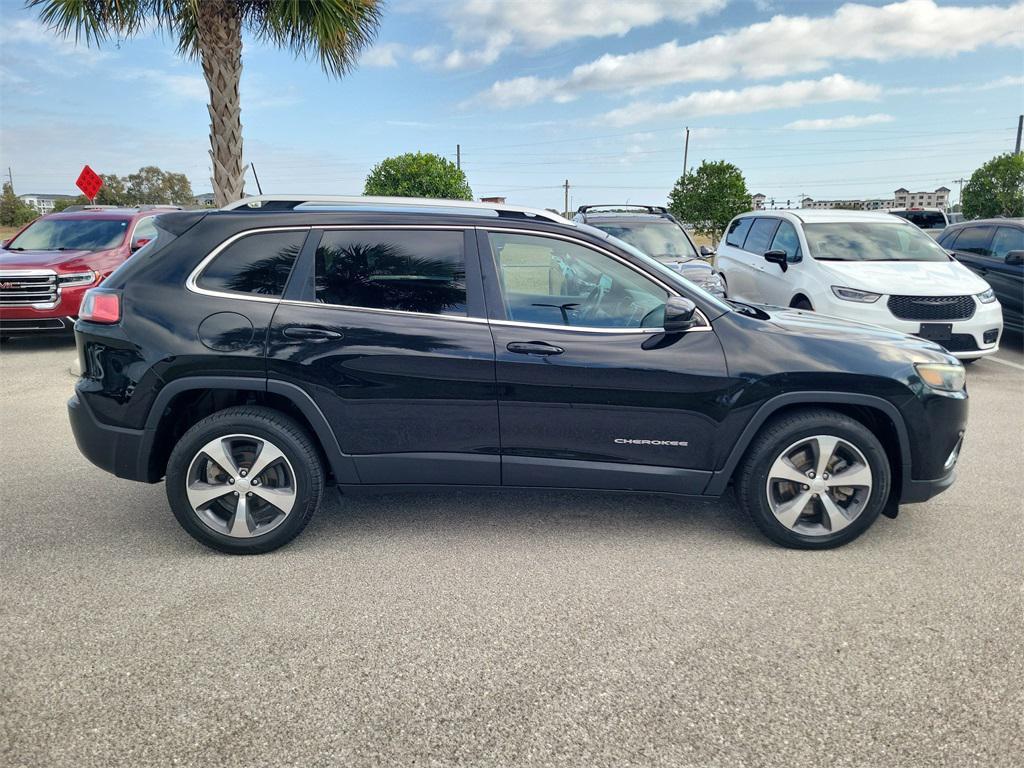 used 2019 Jeep Cherokee car, priced at $13,988