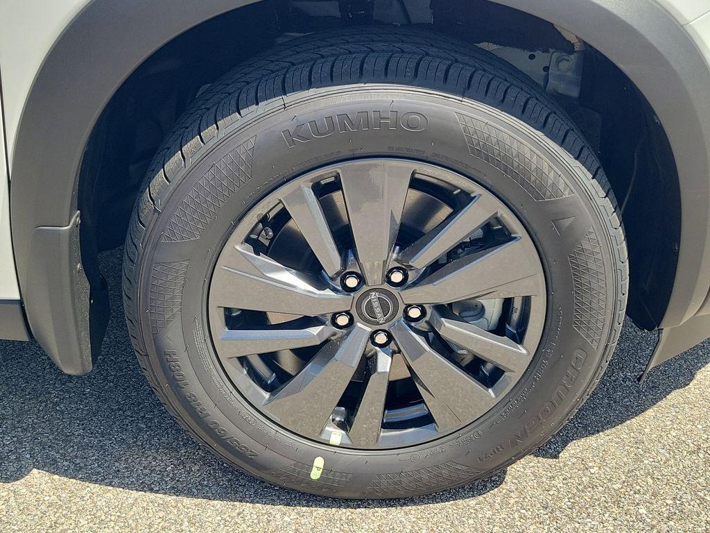 new 2026 Nissan Pathfinder car, priced at $36,287