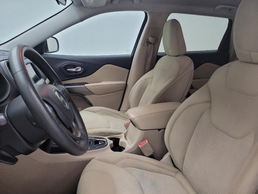 used 2019 Jeep Cherokee car, priced at $15,795