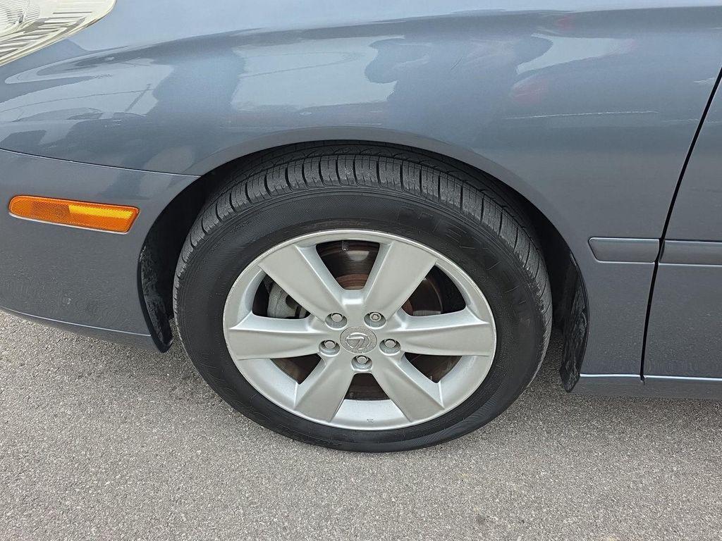 used 2005 Lexus ES 330 car, priced at $10,895