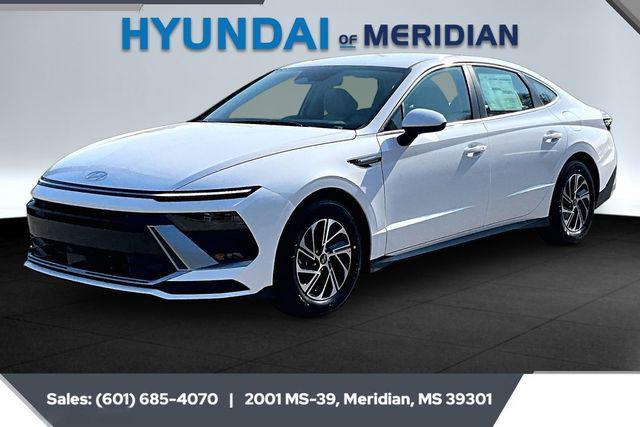 new 2026 Hyundai Sonata Hybrid car, priced at $30,109