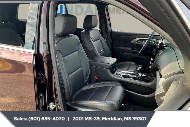 used 2023 Chevrolet Traverse car, priced at $32,617