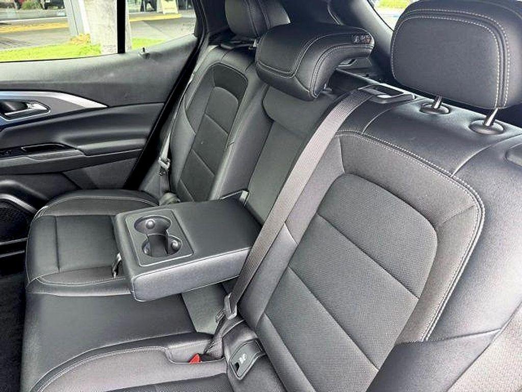used 2025 Chevrolet Equinox EV car, priced at $25,160