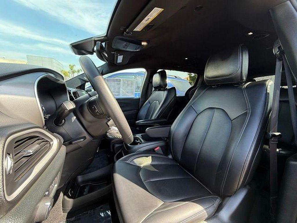 used 2025 Chrysler Pacifica car, priced at $26,990