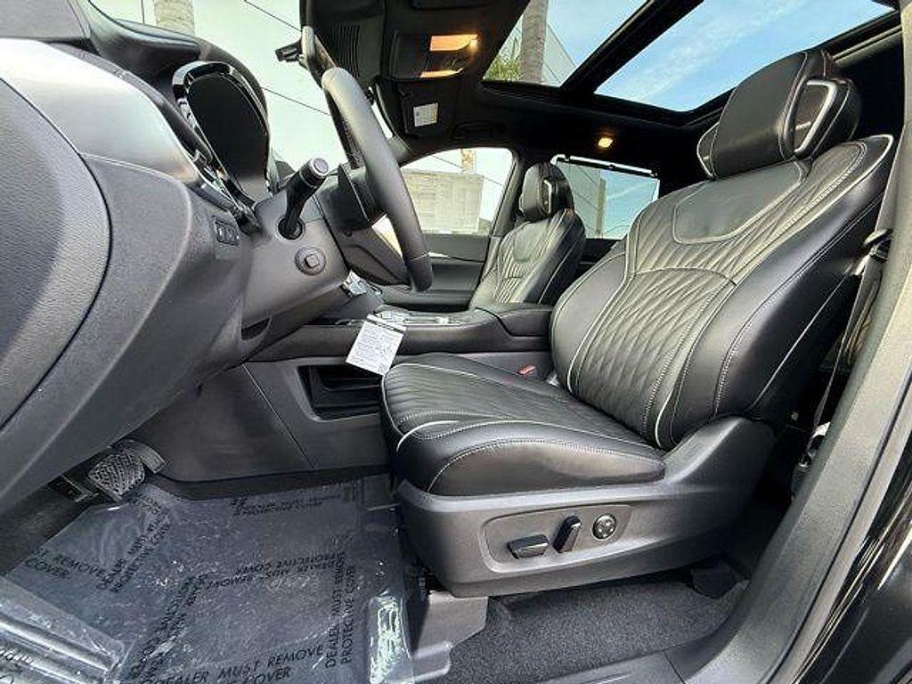 new 2026 INFINITI QX60 car, priced at $71,325