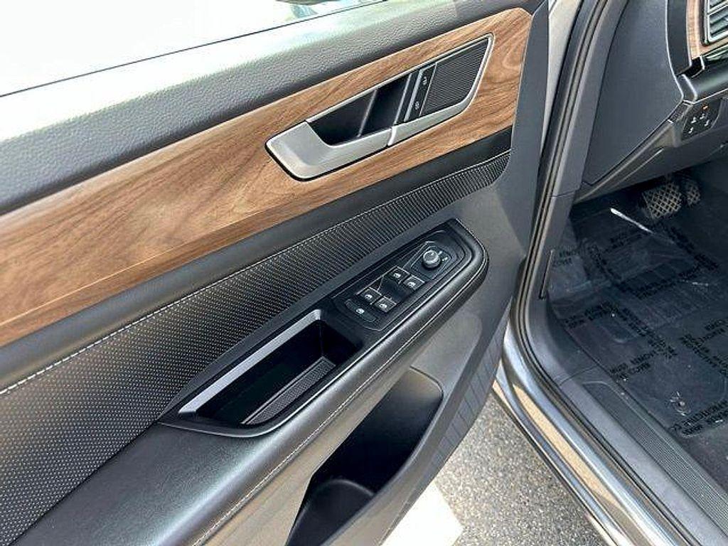 used 2024 Volkswagen Atlas car, priced at $25,390