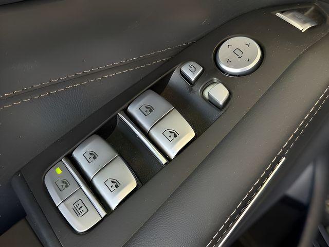 used 2022 BMW X7 car, priced at $37,900