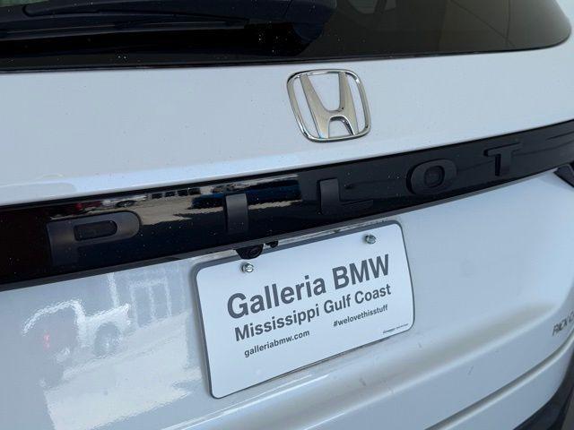 used 2025 Honda Pilot car, priced at $36,400