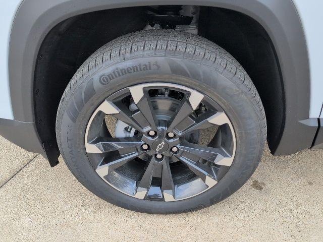 new 2026 Chevrolet Equinox car, priced at $33,310