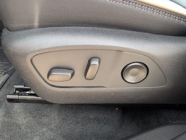 new 2026 Chevrolet Traverse car, priced at $57,515