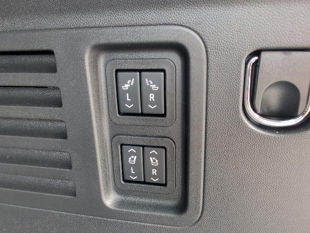 new 2026 Chevrolet Traverse car, priced at $57,515