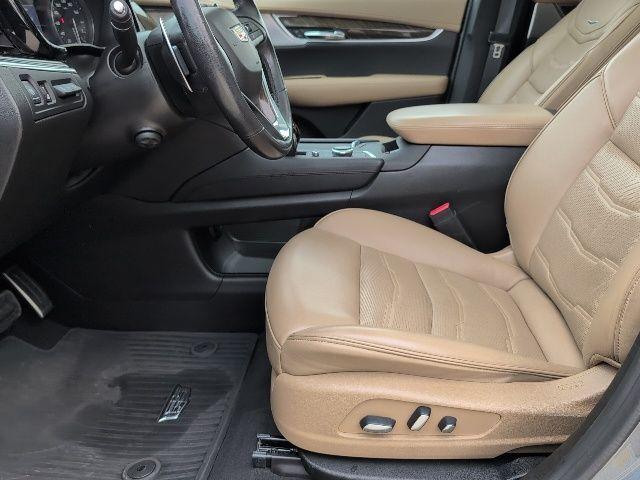 used 2020 Cadillac XT6 car, priced at $31,699